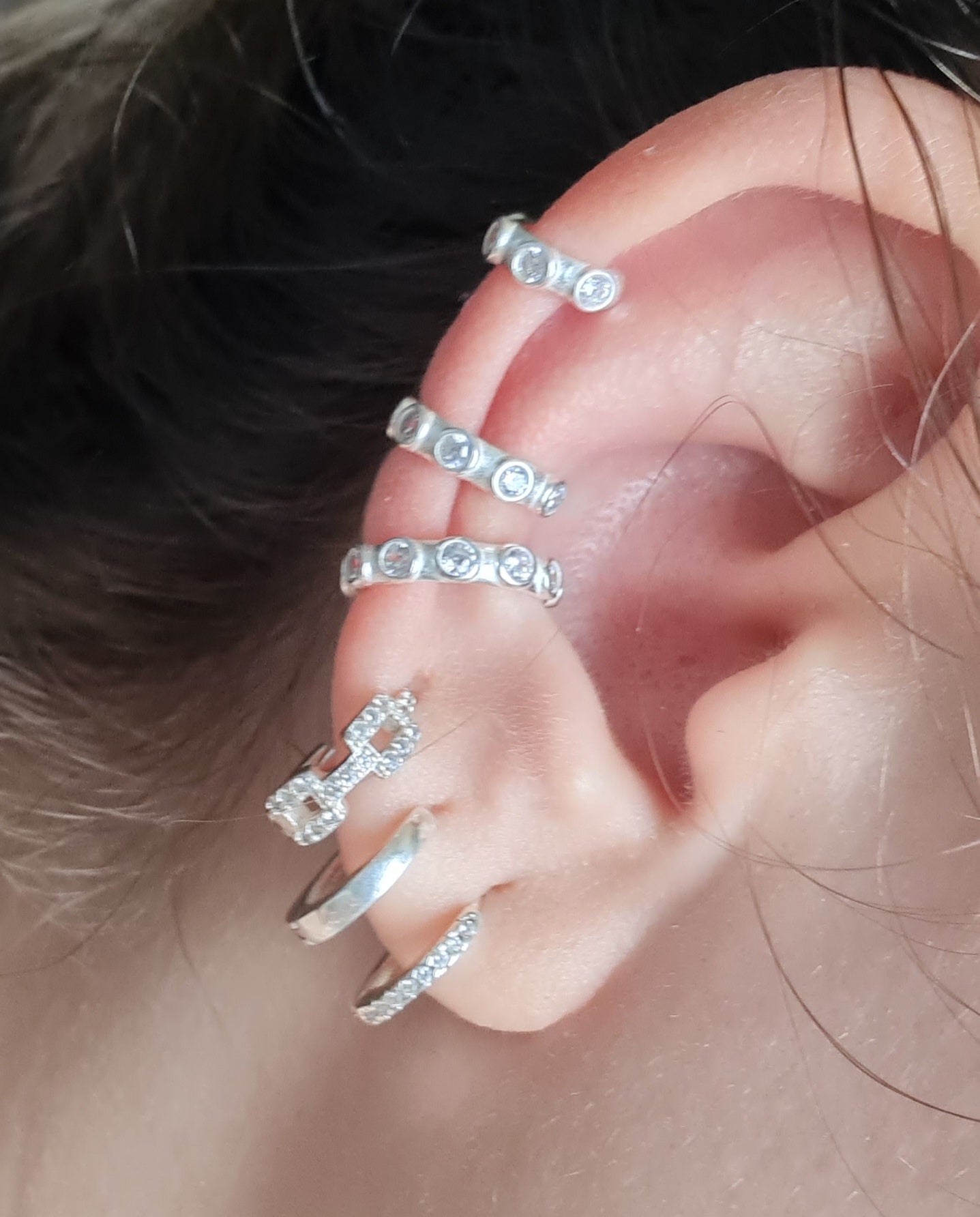 Piercing - fake M